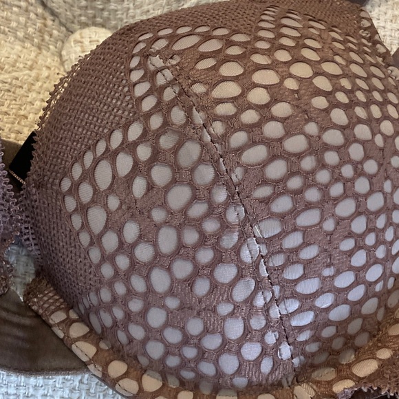 Victoria's Secret Chocolate and Cream Dot Bra - Picture 4 of 4